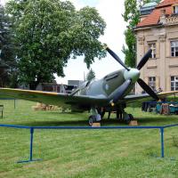 100 leté výročí narození narození pilotů RAF z Hrochova Týnce 100 leté výročí narození narození pilotů RAF z Hrochova Týnce
