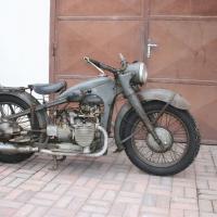 BMW R-12