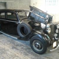 Mercedes Benz 230 (W143)