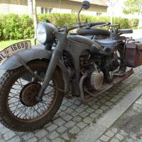 BMW R-12 se side